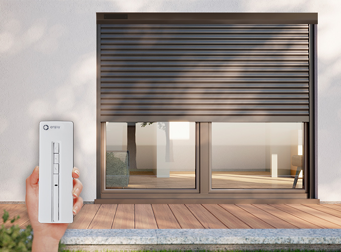 Persiana enrollable de aluminio exterior motorizada 4